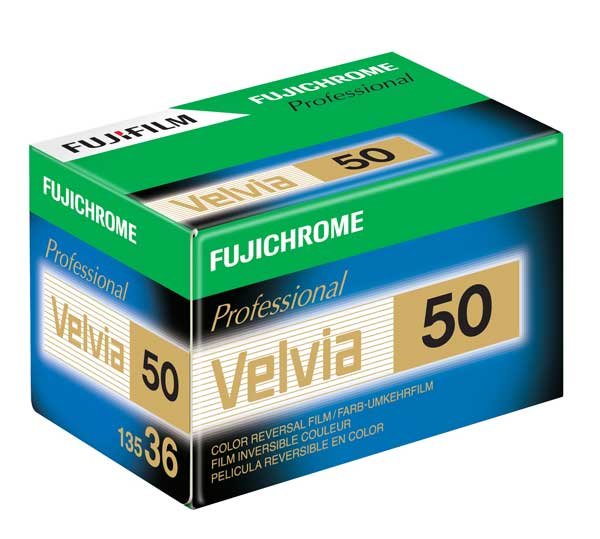Fuji Fujichrome Velvia 50, 135/36 Kleinbildfilm (MHD 07/2020)